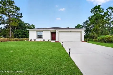 681 Floyd Street SE Palm Bay FL 32909