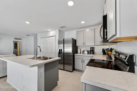 681 Floyd Street SE Palm Bay FL 32909
