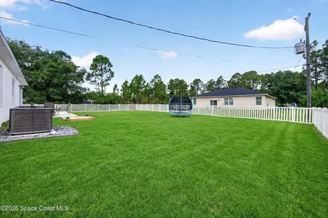 681 Floyd Street SE Palm Bay FL 32909