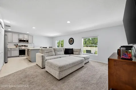 681 Floyd Street SE Palm Bay FL 32909