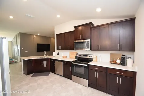 2585 Roygaris Street NW Palm Bay FL 32907