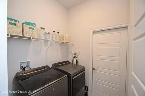 2585 Roygaris Street NW Palm Bay FL 32907