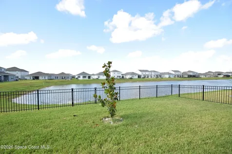 2585 Roygaris Street NW Palm Bay FL 32907