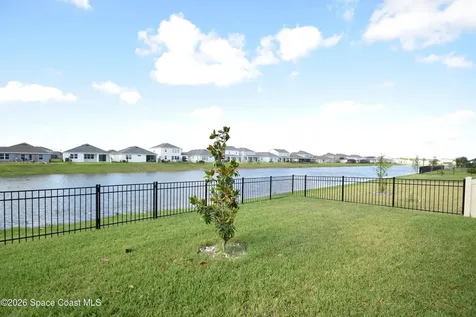 2585 Roygaris Street NW Palm Bay FL 32907