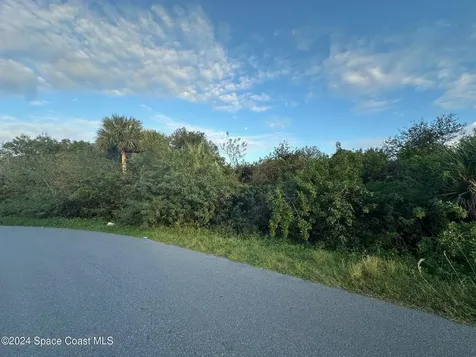 2961 Palisades Drive SE Palm Bay FL 32909