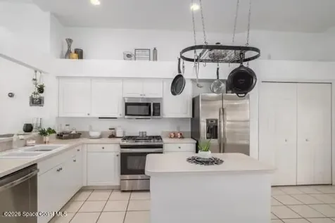 2071 Twelve Oaks Drive SE Palm Bay FL 32909