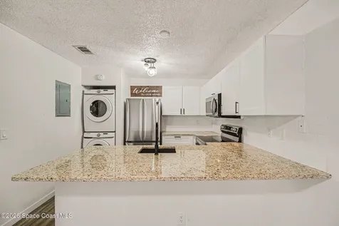 1011 Abada Court NE Palm Bay FL 32905