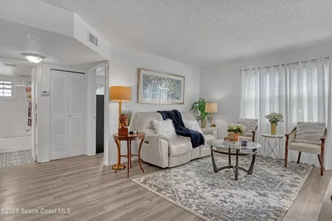 951 Sonesta Avenue NE Palm Bay FL 32905