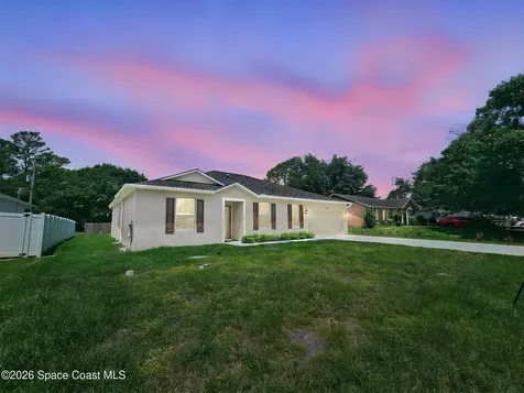 8445 101st Court Vero Beach FL 32967