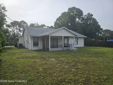 226 Pigeon Avenue NE Palm Bay FL 32907