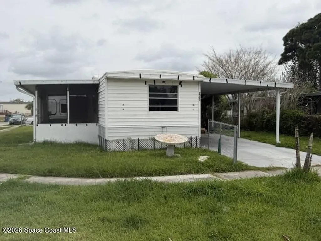 2507 Chatham Way NE Palm Bay FL 32905