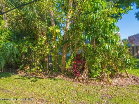 1166 6th Avenue Vero Beach FL 32960