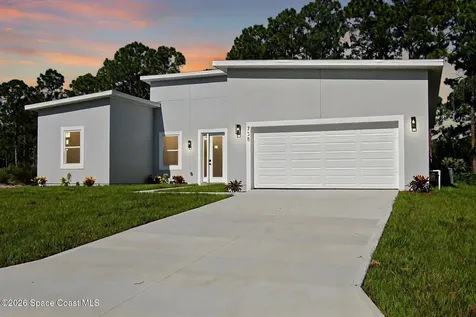 738 Harriet Avenue SW Palm Bay FL 32908