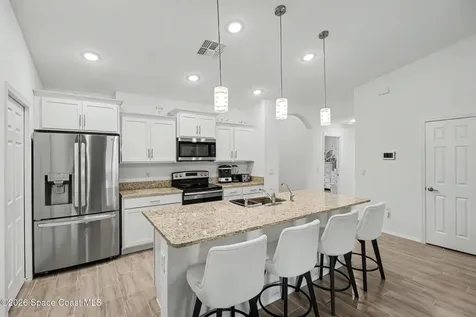 1257 Theresa Street SE Palm Bay FL 32909