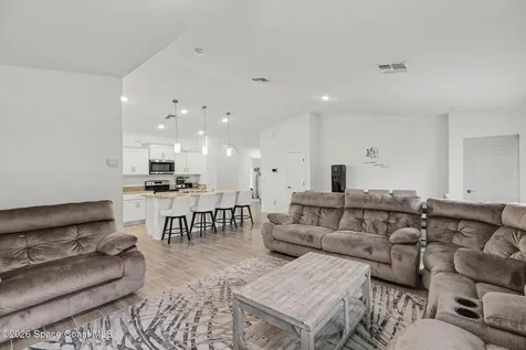 1257 Theresa Street SE Palm Bay FL 32909