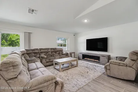 1257 Theresa Street SE Palm Bay FL 32909