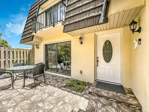 3913 Vista Oaks Circle NE Palm Bay FL 32905