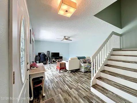 3913 Vista Oaks Circle NE Palm Bay FL 32905
