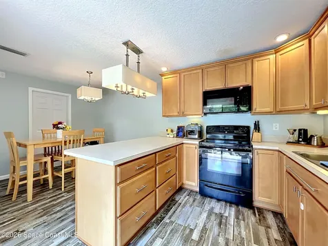 3913 Vista Oaks Circle NE Palm Bay FL 32905