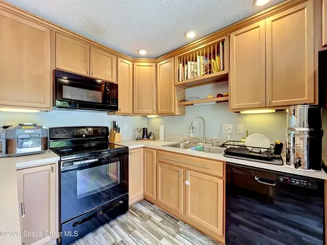 3913 Vista Oaks Circle NE Palm Bay FL 32905