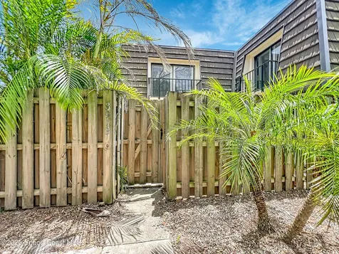 3913 Vista Oaks Circle NE Palm Bay FL 32905