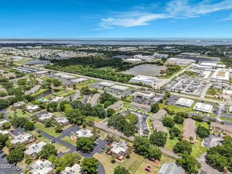 3913 Vista Oaks Circle NE Palm Bay FL 32905