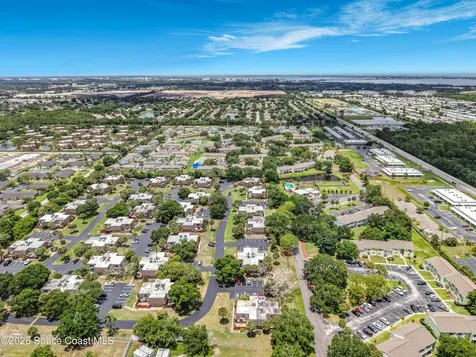 3913 Vista Oaks Circle NE Palm Bay FL 32905
