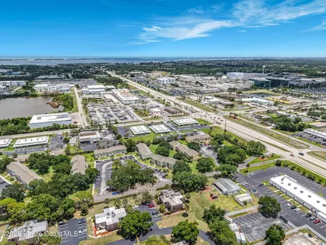 3913 Vista Oaks Circle NE Palm Bay FL 32905