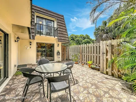 3913 Vista Oaks Circle NE Palm Bay FL 32905