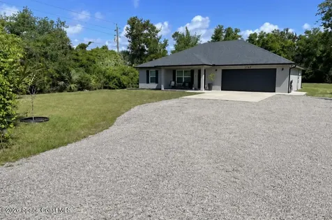 3760 Montgomery Road Mims FL 32754