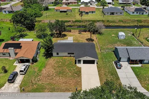 901 Grandeur Street SE Palm Bay FL 32909