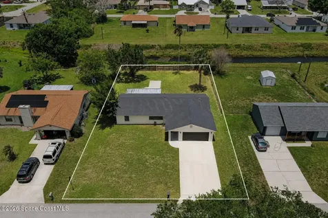 901 Grandeur Street SE Palm Bay FL 32909