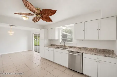 901 Grandeur Street SE Palm Bay FL 32909