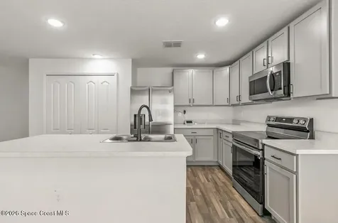 271 Wendover Road SW Palm Bay FL 32908