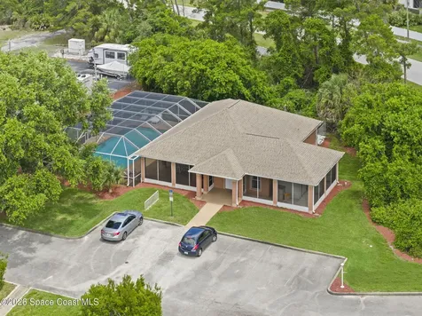 1021 Pine Creek Circle NE Palm Bay FL 32905