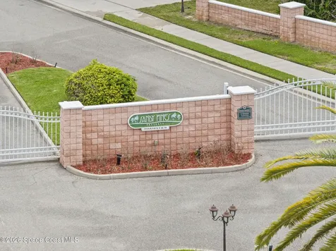 1021 Pine Creek Circle NE Palm Bay FL 32905