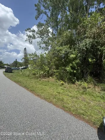 1872 Red Bud Circle NW Palm Bay FL 32907