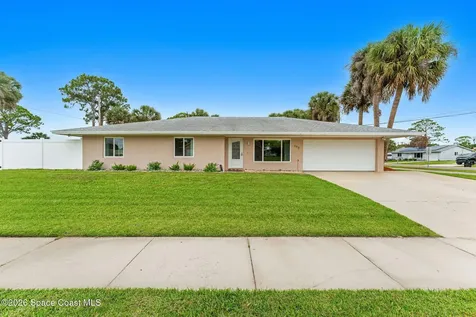 498 Chamberlin Avenue NW Palm Bay FL 32907