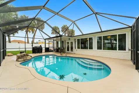 498 Chamberlin Avenue NW Palm Bay FL 32907