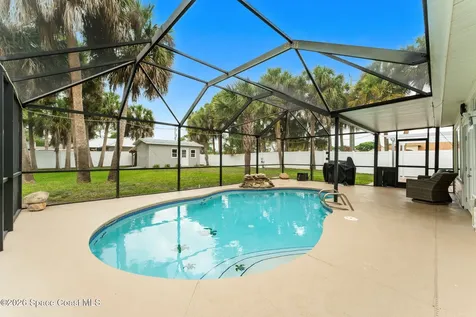 498 Chamberlin Avenue NW Palm Bay FL 32907