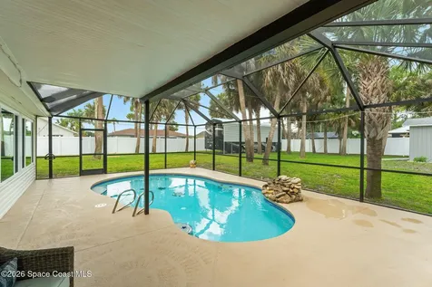 498 Chamberlin Avenue NW Palm Bay FL 32907