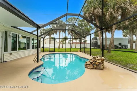 498 Chamberlin Avenue NW Palm Bay FL 32907