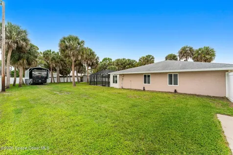 498 Chamberlin Avenue NW Palm Bay FL 32907
