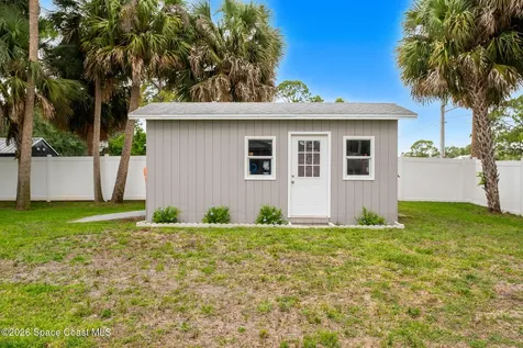 498 Chamberlin Avenue NW Palm Bay FL 32907