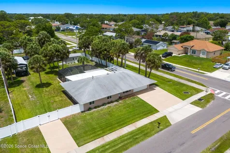 498 Chamberlin Avenue NW Palm Bay FL 32907