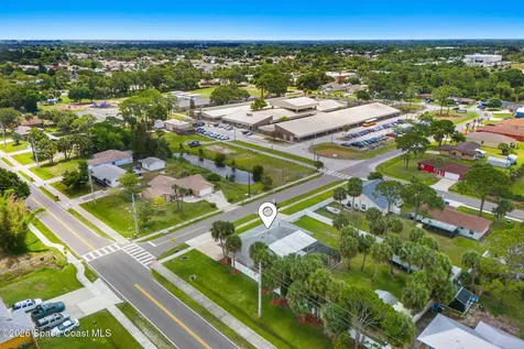 498 Chamberlin Avenue NW Palm Bay FL 32907