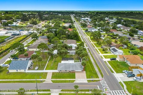 498 Chamberlin Avenue NW Palm Bay FL 32907