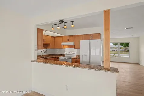 1714 Hudson Circle N Melbourne FL 32935