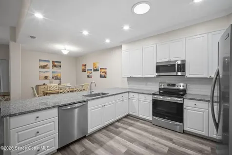 406 Pineapple Square SW Vero Beach FL 32962