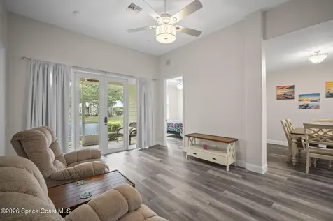 406 Pineapple Square SW Vero Beach FL 32962